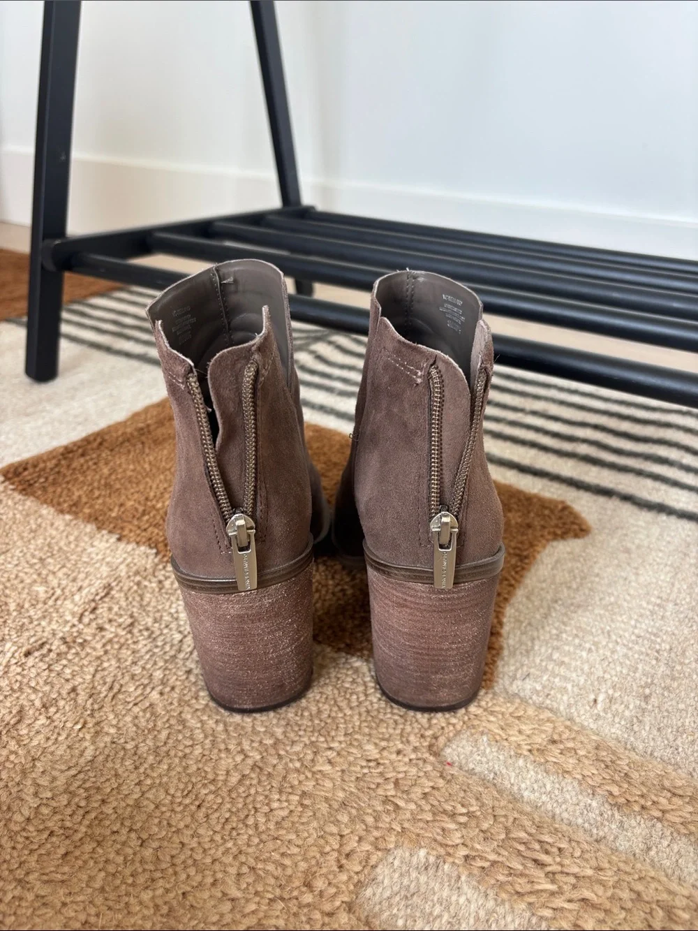 Vince Camuto classic brown